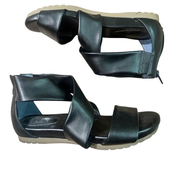 🍷Giani Bernini black leather cross cross strap sandals size 7 - Picture 1 of 6